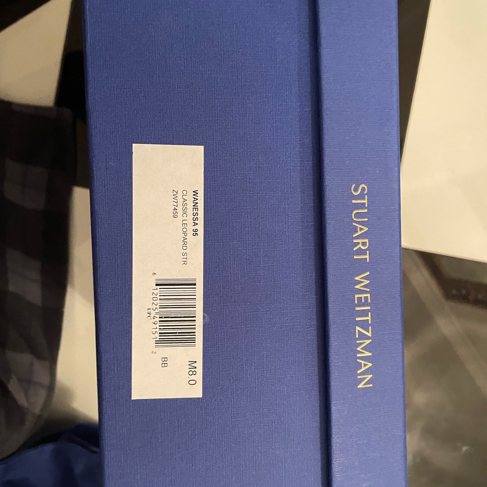 Stuart Weitzman - Picture 6 of 6
